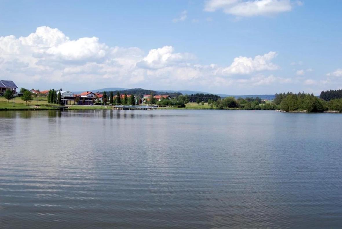 Ferienhaus Mit Seeblick Waldkirchen Luaran gambar