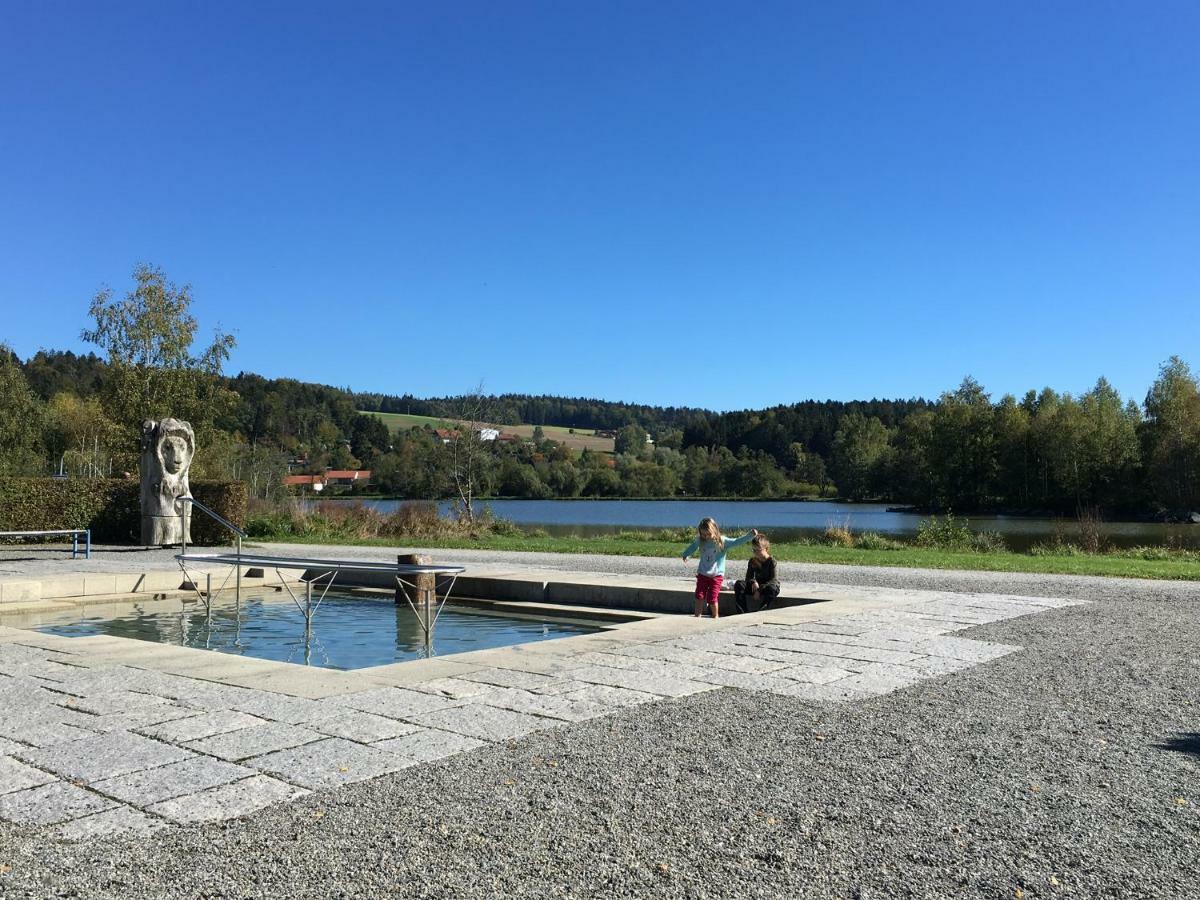 Ferienhaus Mit Seeblick Waldkirchen Luaran gambar